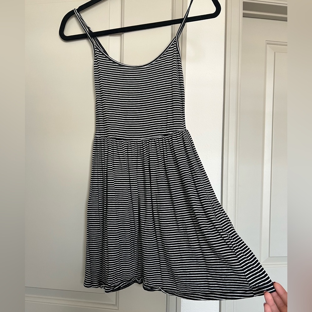 ➰🎬 Black striped dress 🎬➰